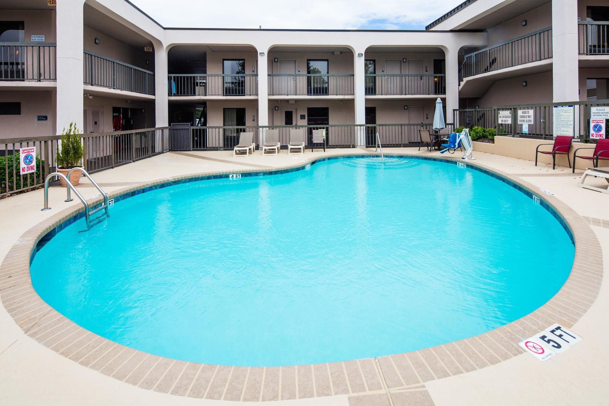 Motel 6 Fayetteville - I-95 Kültér fotó